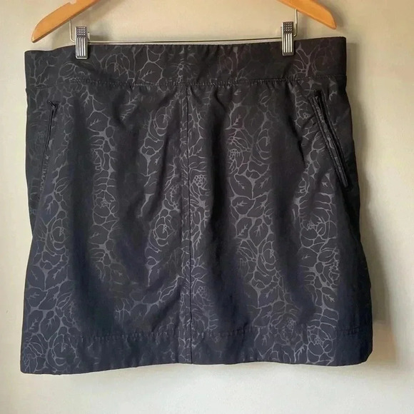Orvis Black-Gray Graphic Design Skirt Performance Shorts (Skort) in Size XXL - Picture 3 of 8